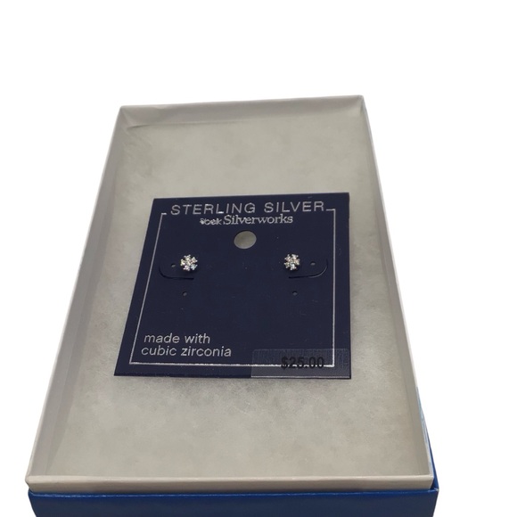 NWT Silverworks Sterling Silver Snowflake Earrings with Cubic Zirconia - Picture 1 of 2